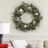 30" (76cm) Pre-Lit Decorated Wreath with 50 LED Lights Christmas